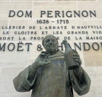 statue of dom perignon